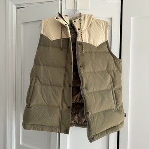 Patagonia Women's Bivy Hooded Vest XL cream/olive NWOT